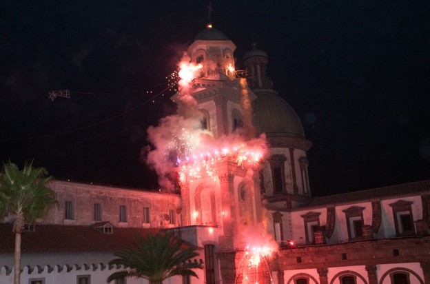Sant’Anastasia (Napoli). Festa dell’Incoronazione della Madonna dell’Arco e incendio campanile