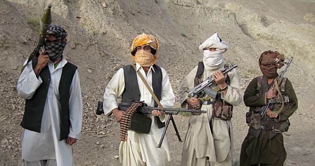 Strage di Peshawar: 132 bambini morti. Per talebani afghani atto anti Islam
