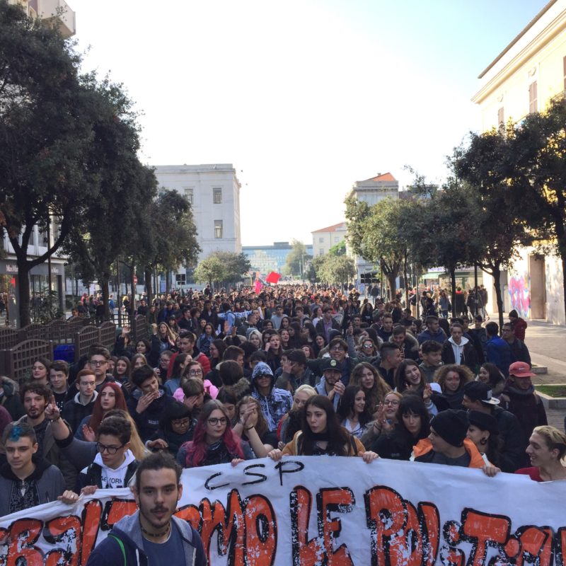 Corteo studentesco a Pescara il 17 novembre 2016