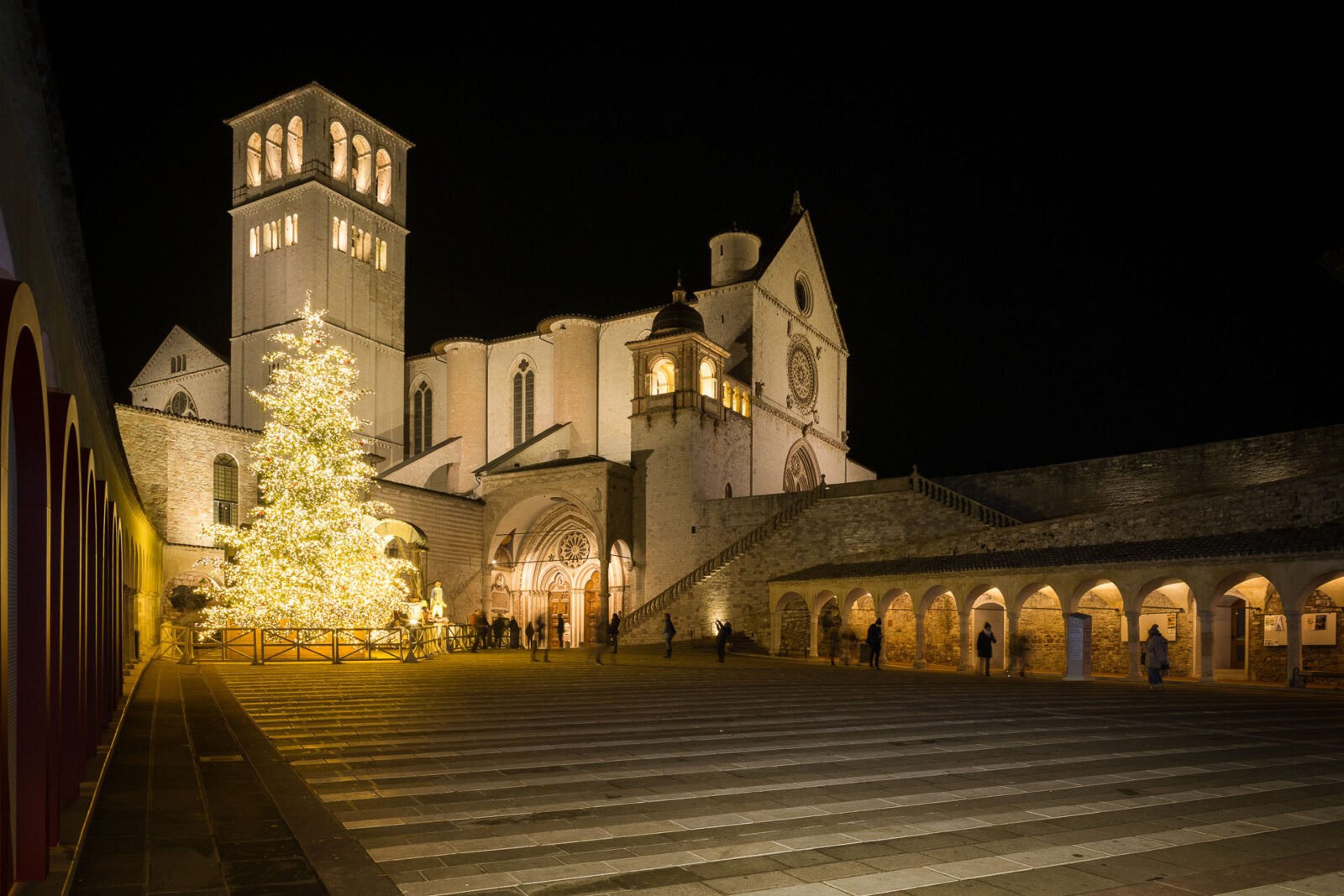 Natale ad Assisi Luci luminarie